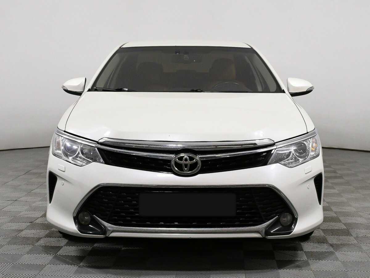 Toyota Camry, 2017 - фото №2