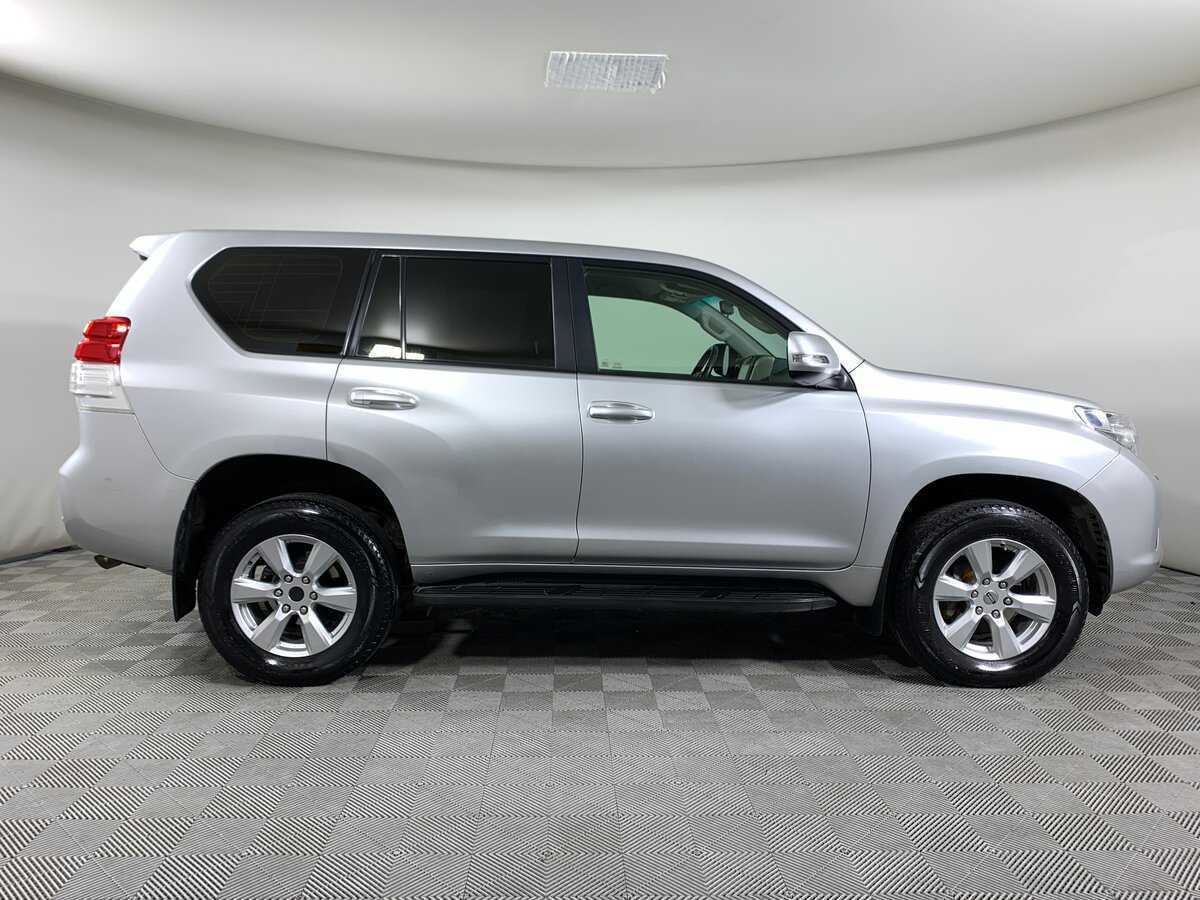 Toyota Land Cruiser Prado, 2012 - фото №4