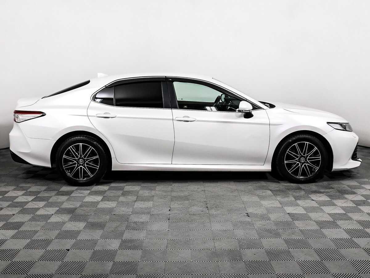 Toyota Camry, 2018 - фото №4