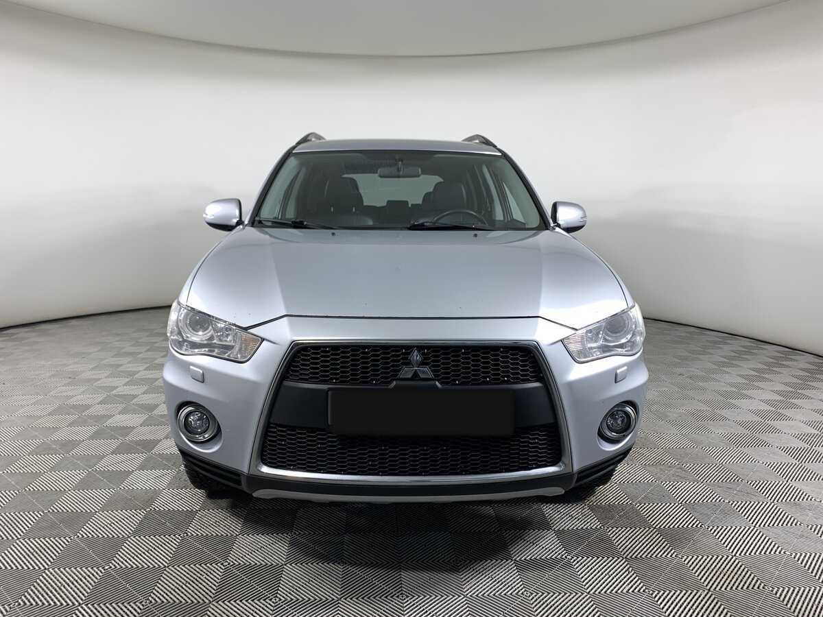 Mitsubishi Outlander, 2012 - фото №2