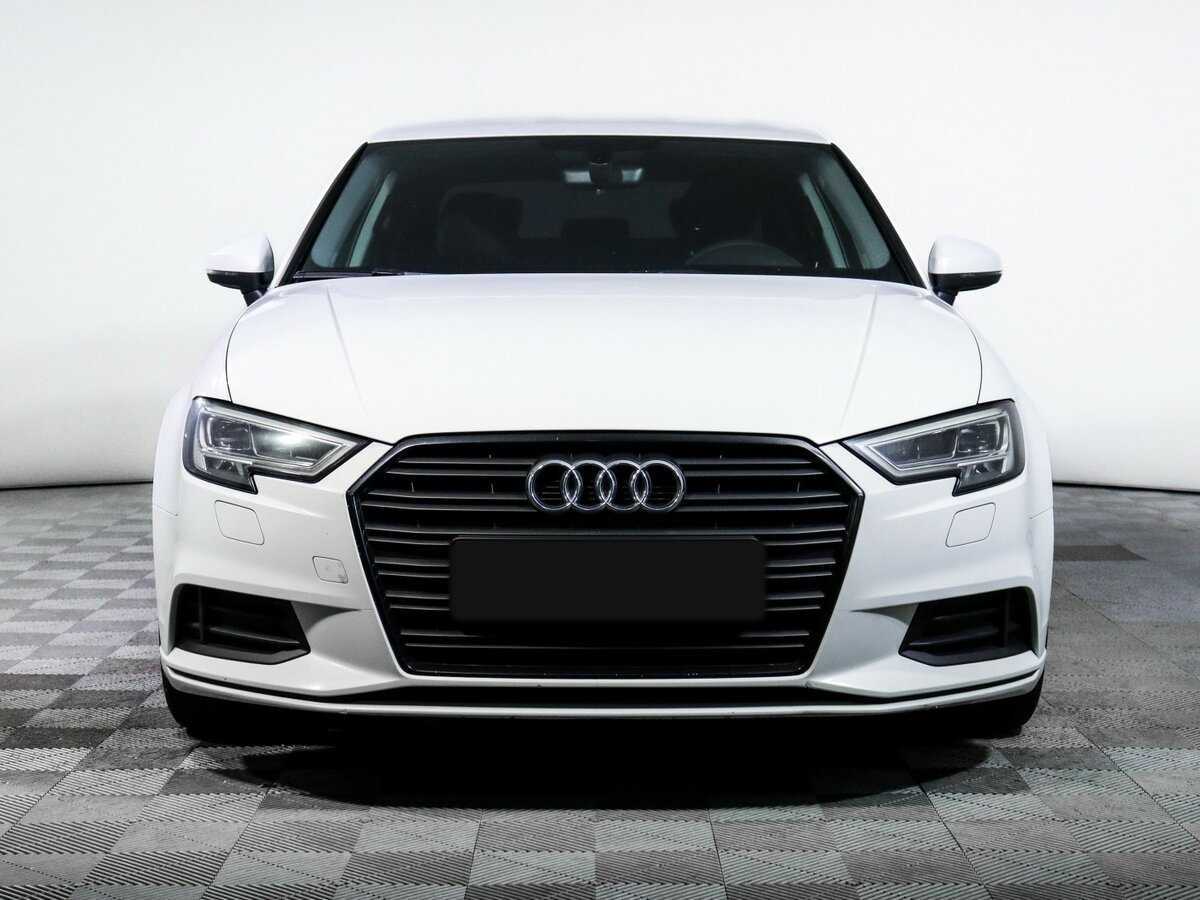 Audi A3, 2018 - фото №2