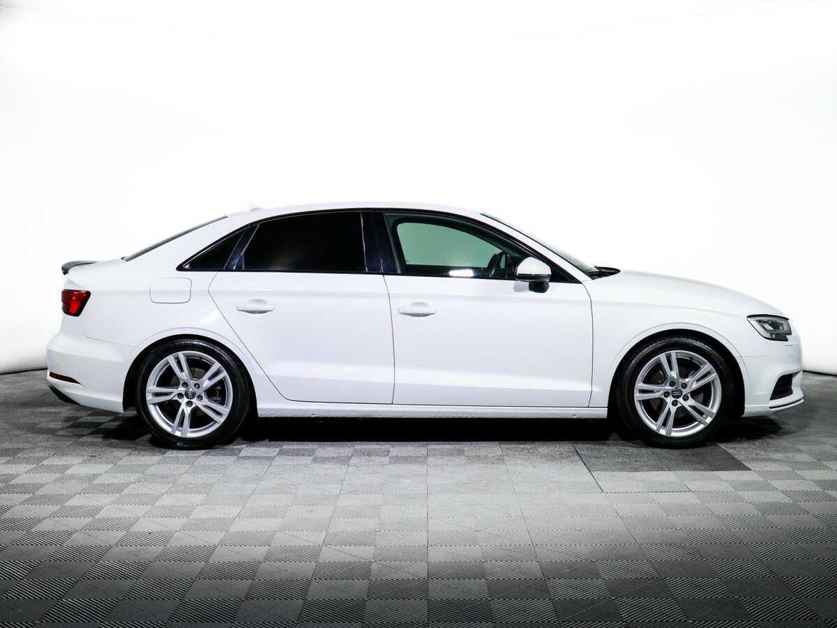Audi A3, 2018 - фото №4