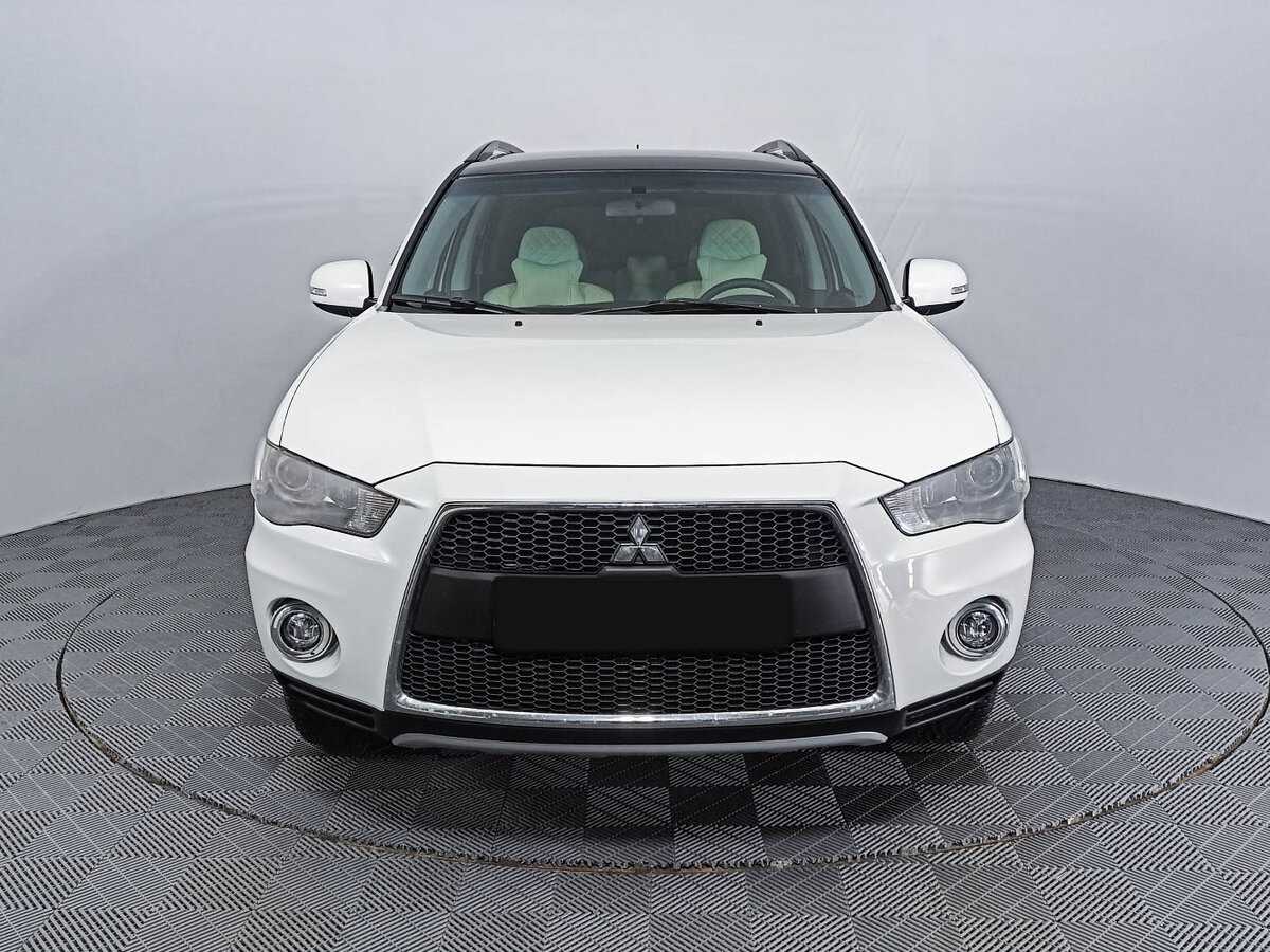 Mitsubishi Outlander, 2012 - фото №2