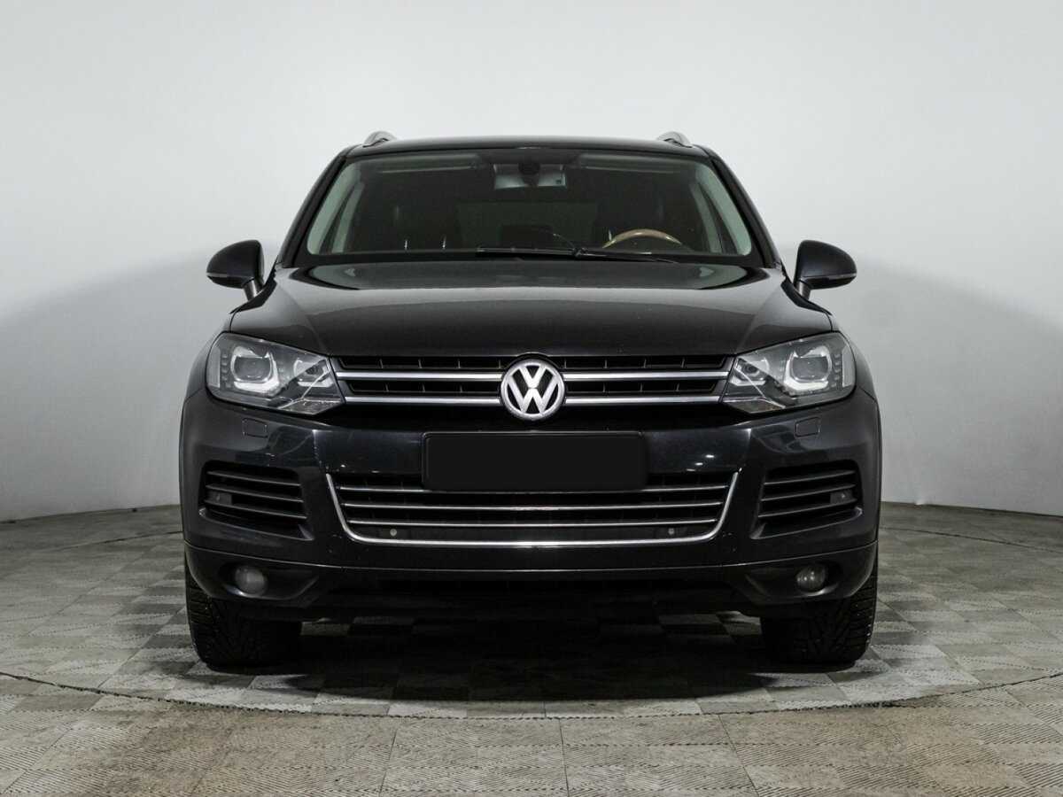 Volkswagen Touareg, 2012 - фото №2