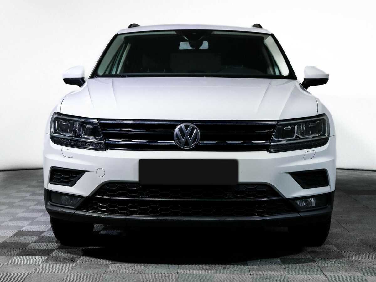Volkswagen Tiguan, 2020 - фото №2