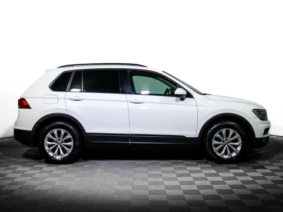 Volkswagen Tiguan, 2020 - фото №4