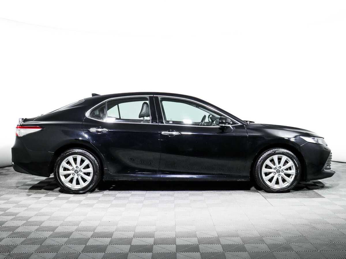 Toyota Camry, 2019 - фото №4