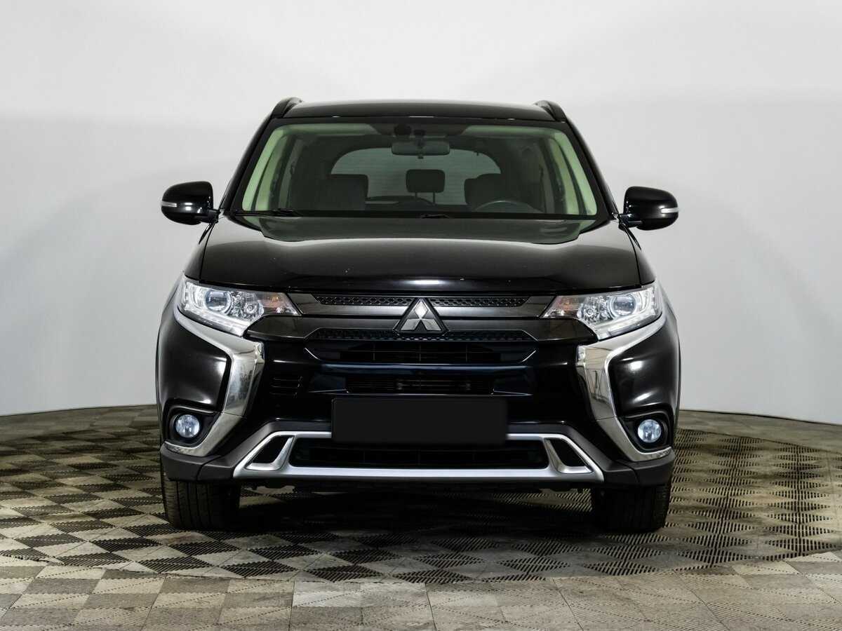 Mitsubishi Outlander, 2021 - фото №2