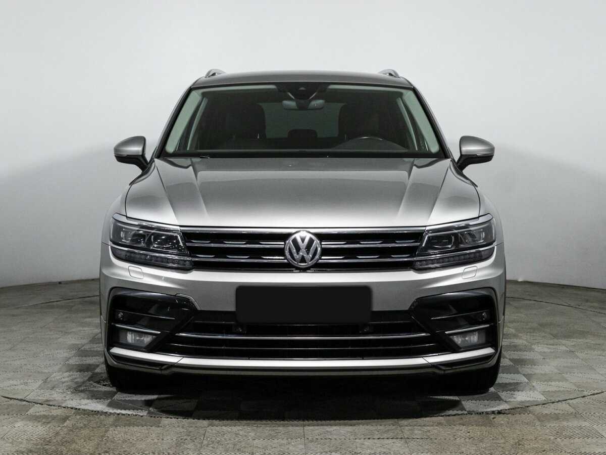 Volkswagen Tiguan, 2020 - фото №2