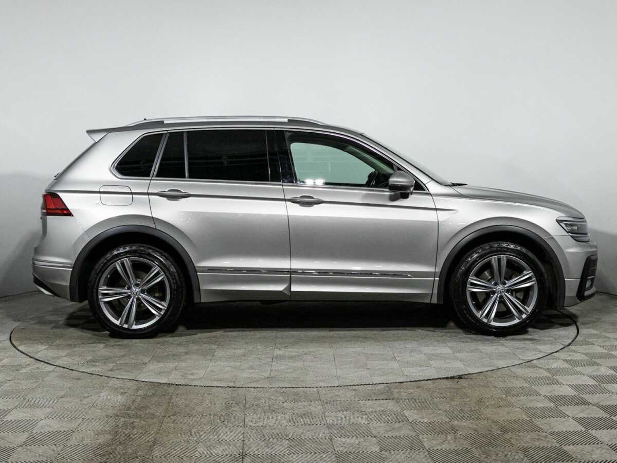 Volkswagen Tiguan, 2020 - фото №4