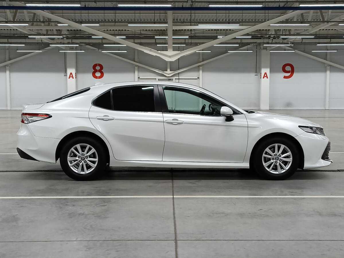 Toyota Camry, 2019 - фото №4