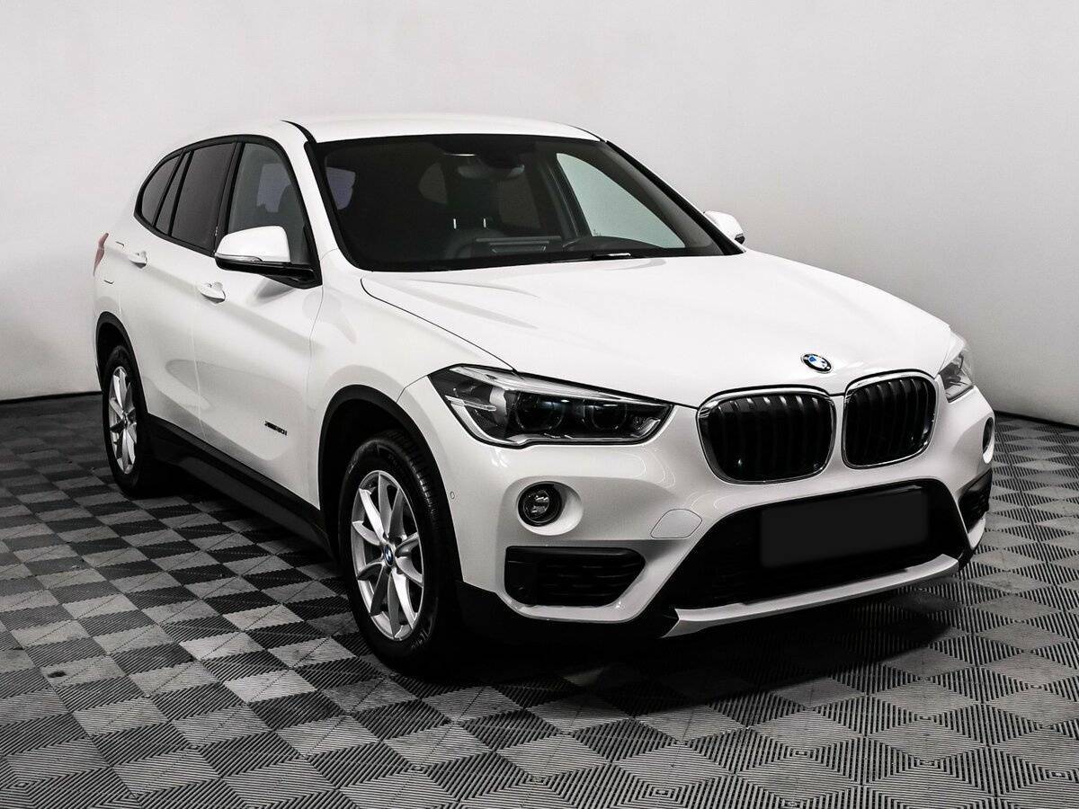 BMW X1 20i xDrive, 2016 - фото №3