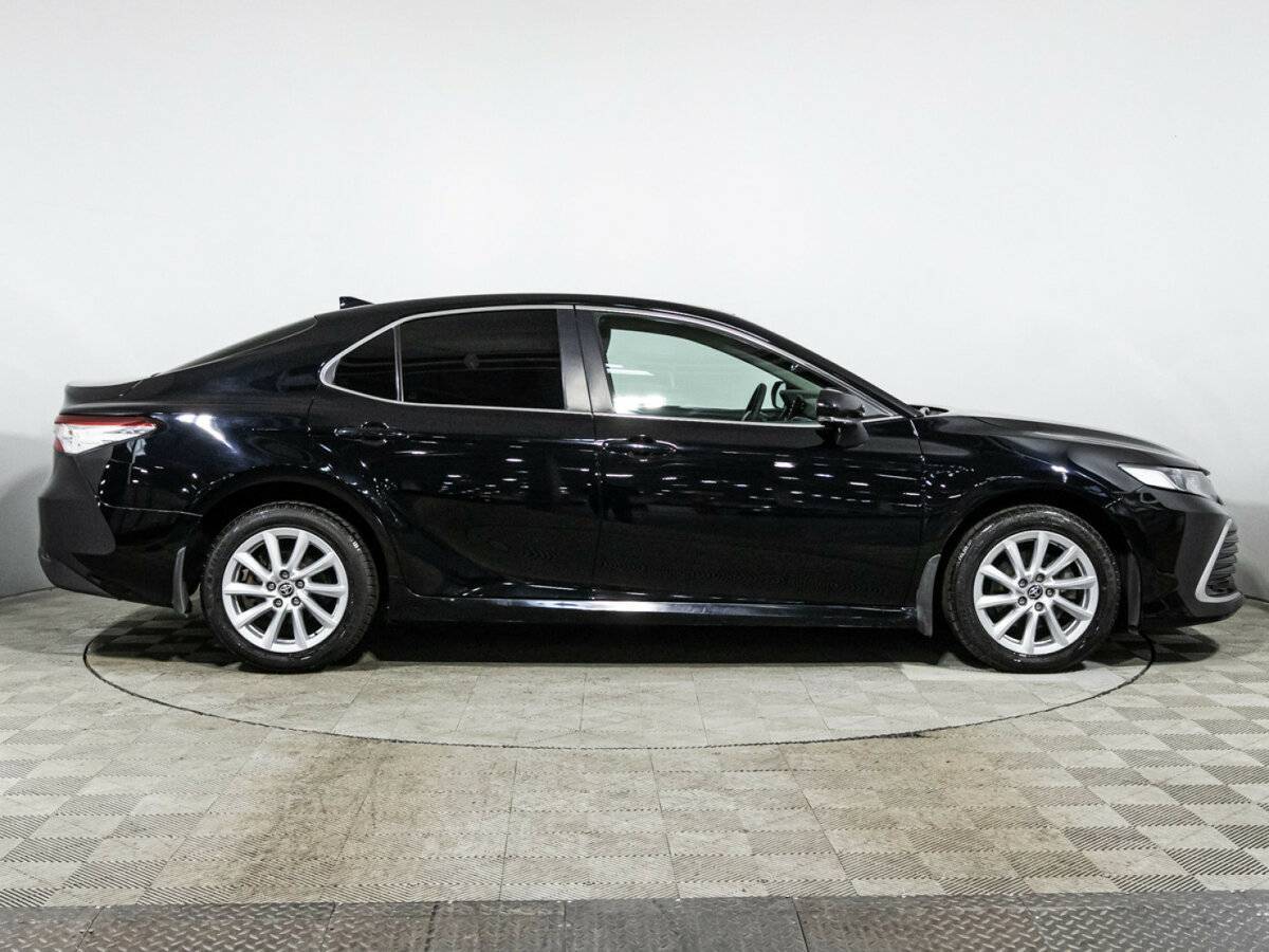 Toyota Camry, 2021 - фото №4