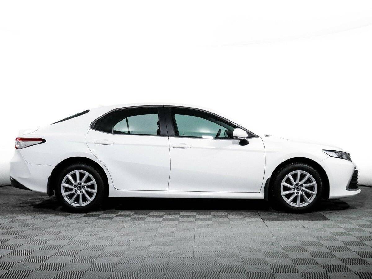 Toyota Camry, 2021 - фото №4