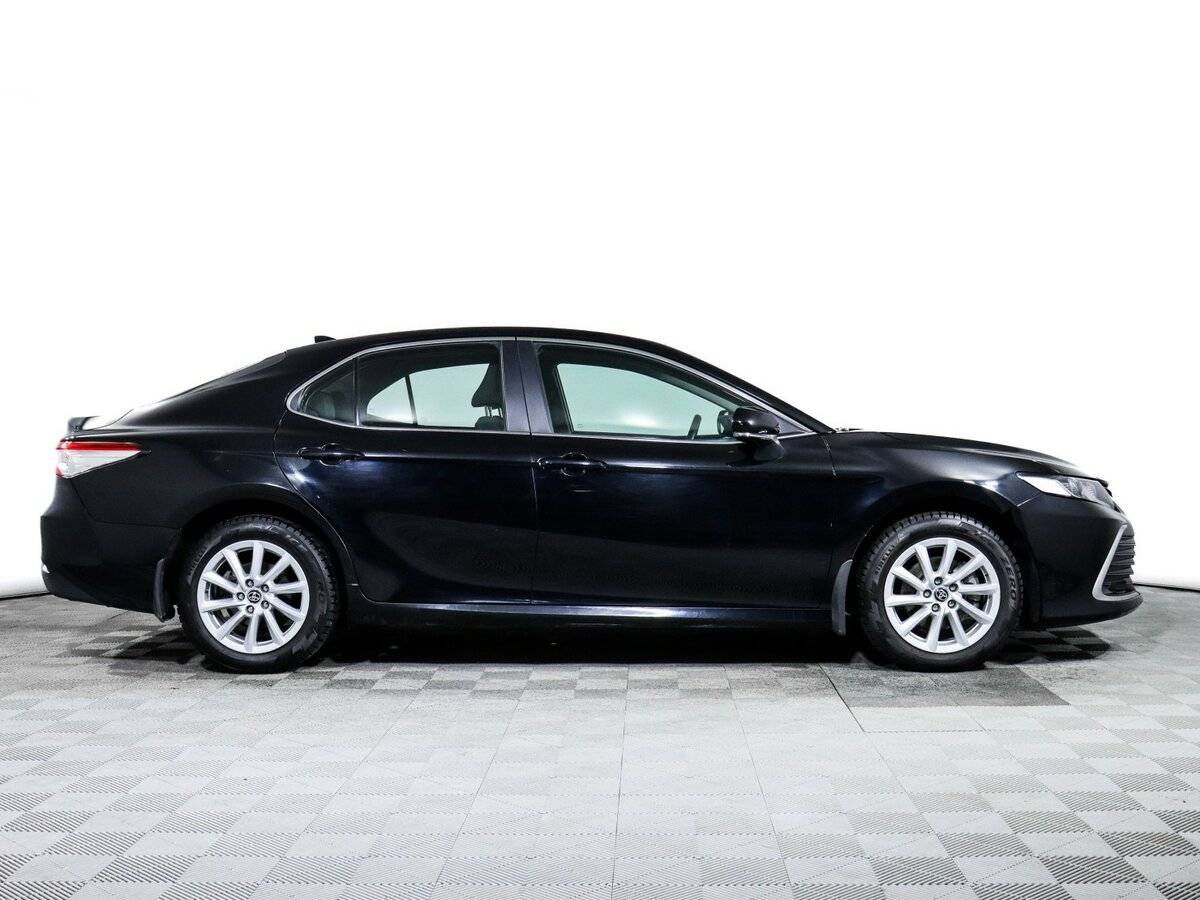 Toyota Camry, 2021 - фото №4