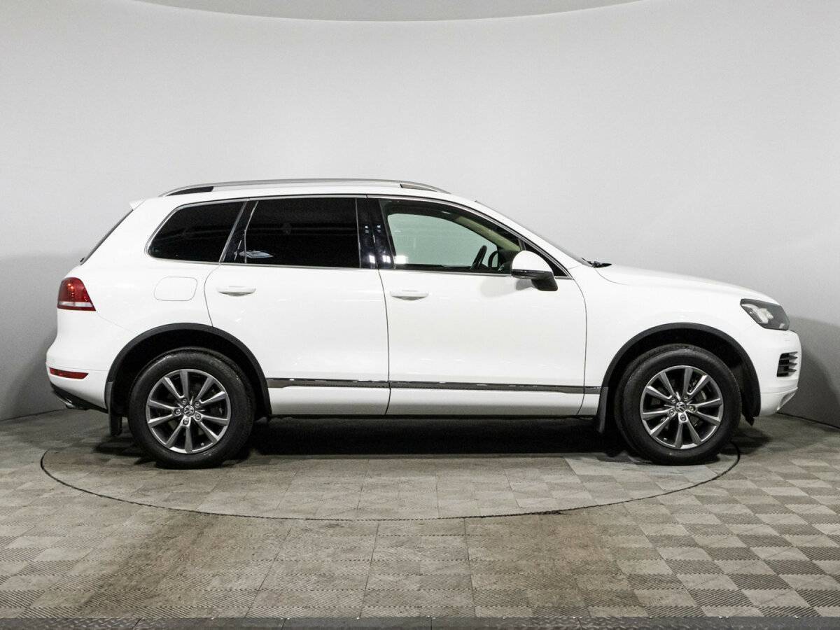 Volkswagen Touareg, 2013 - фото №4