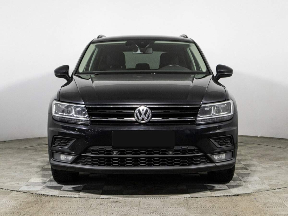Volkswagen Tiguan, 2020 - фото №2