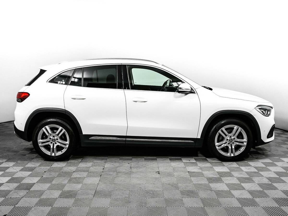 Mercedes-Benz GLA 200, 2020 - фото №4