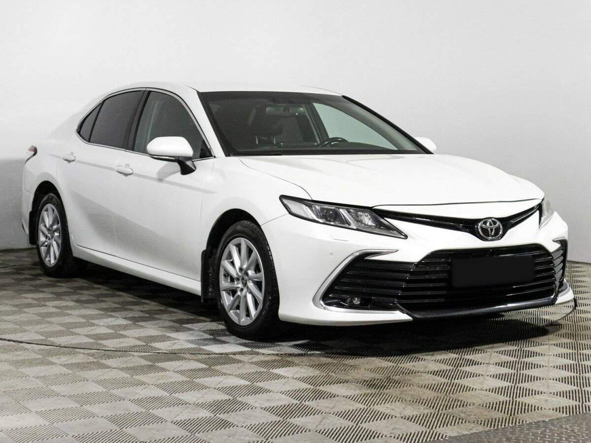 Toyota Camry, 2021 - фото №3
