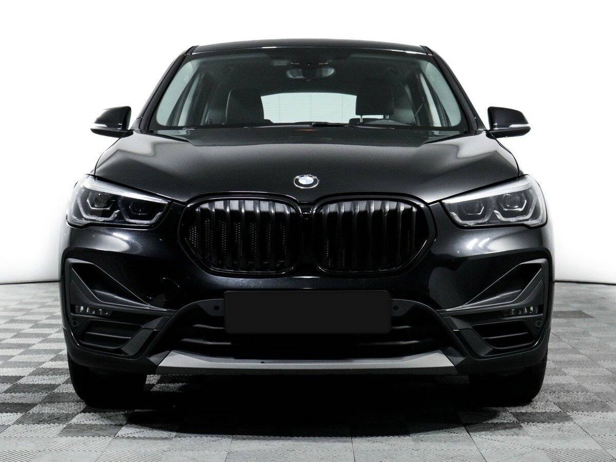 BMW X1 18i sDrive, 2021 - фото №2