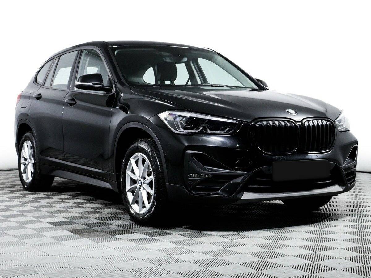 BMW X1 18i sDrive, 2021 - фото №3