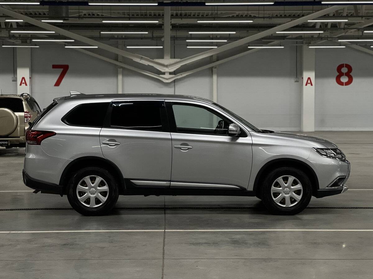Mitsubishi Outlander, 2017 - фото №4