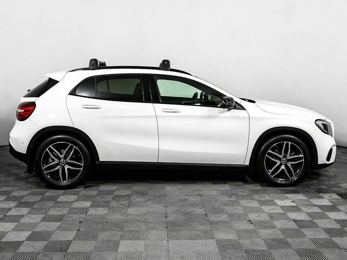 Mercedes-Benz GLA 250, 2018 - фото №4
