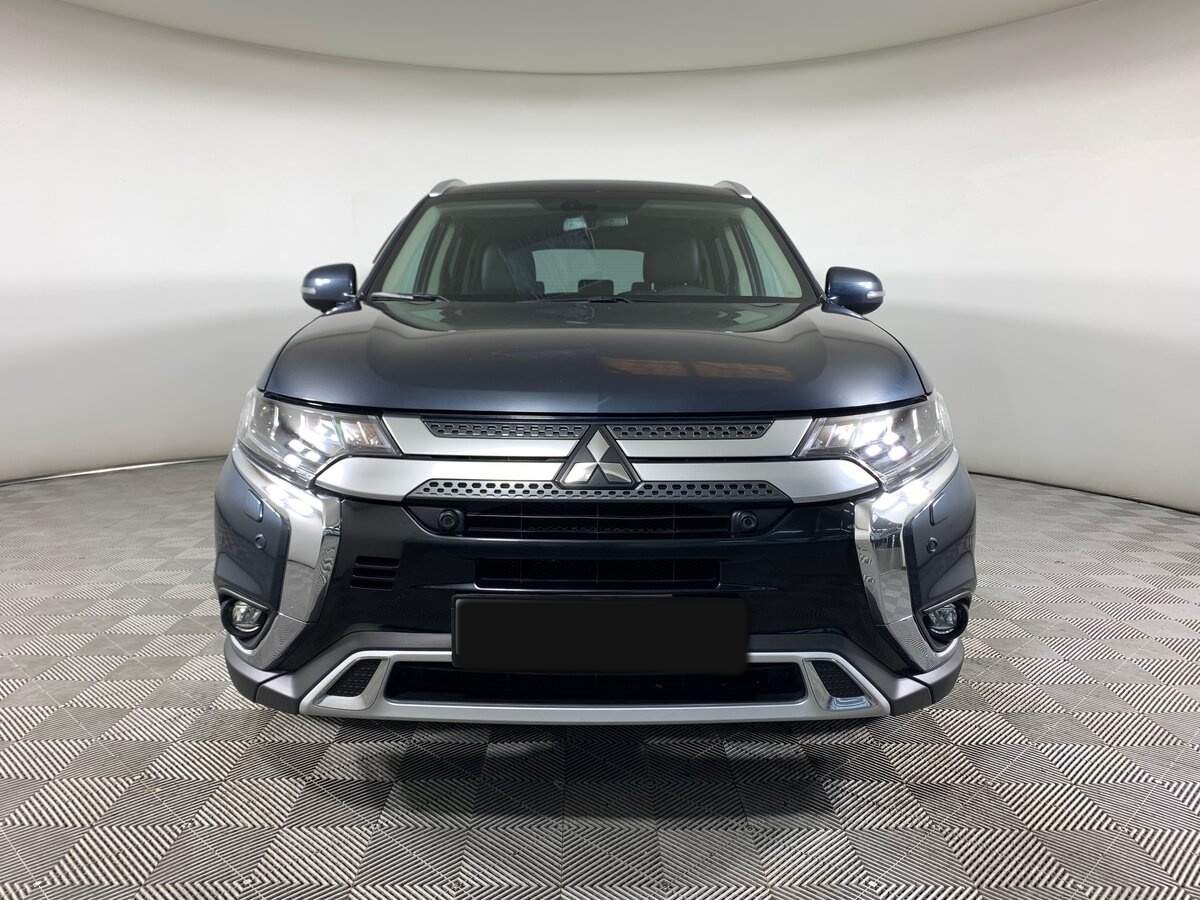 Mitsubishi Outlander, 2020 - фото №2