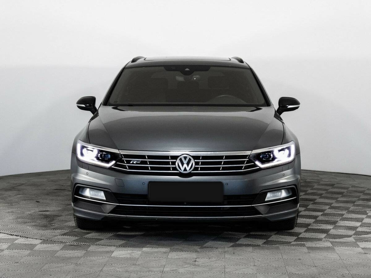 Volkswagen Passat, 2016 - фото №2
