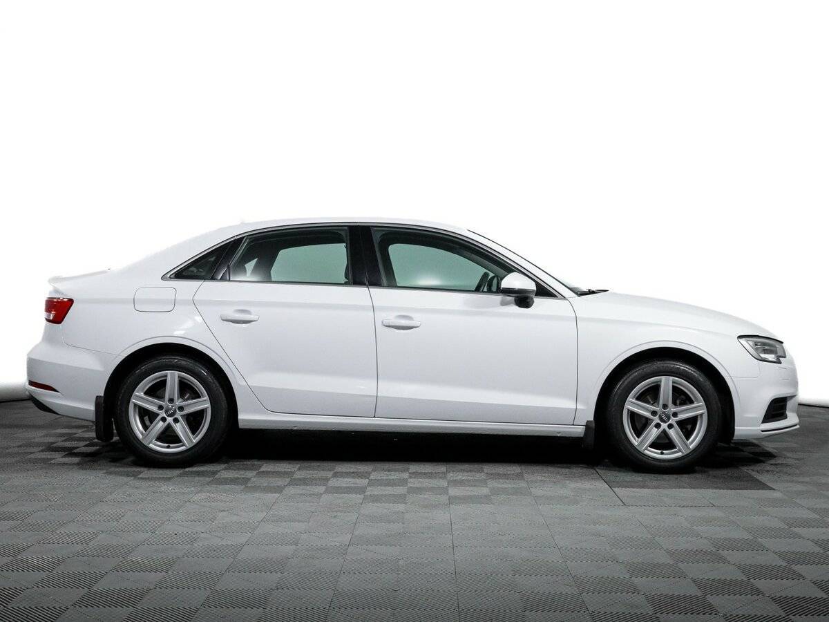 Audi A3, 2017 - фото №4