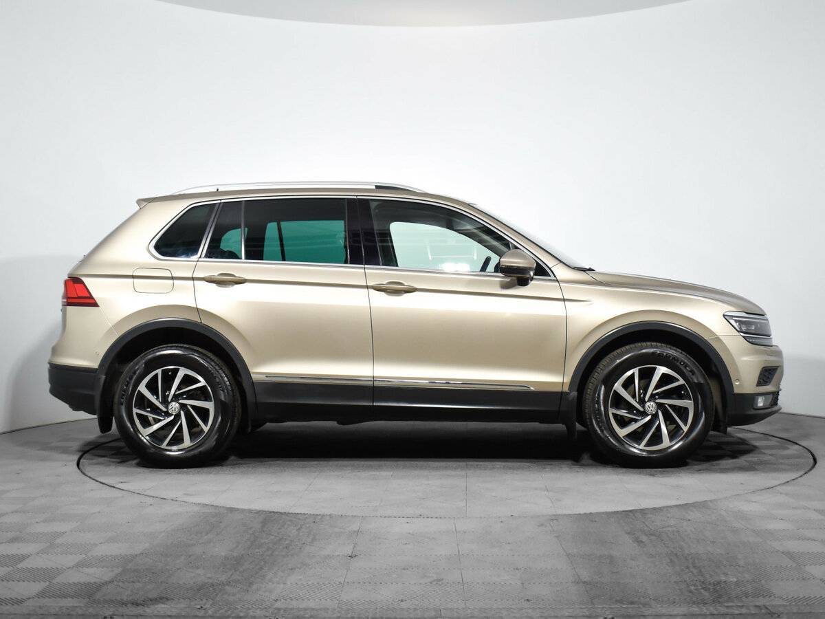 Volkswagen Tiguan, 2018 - фото №4