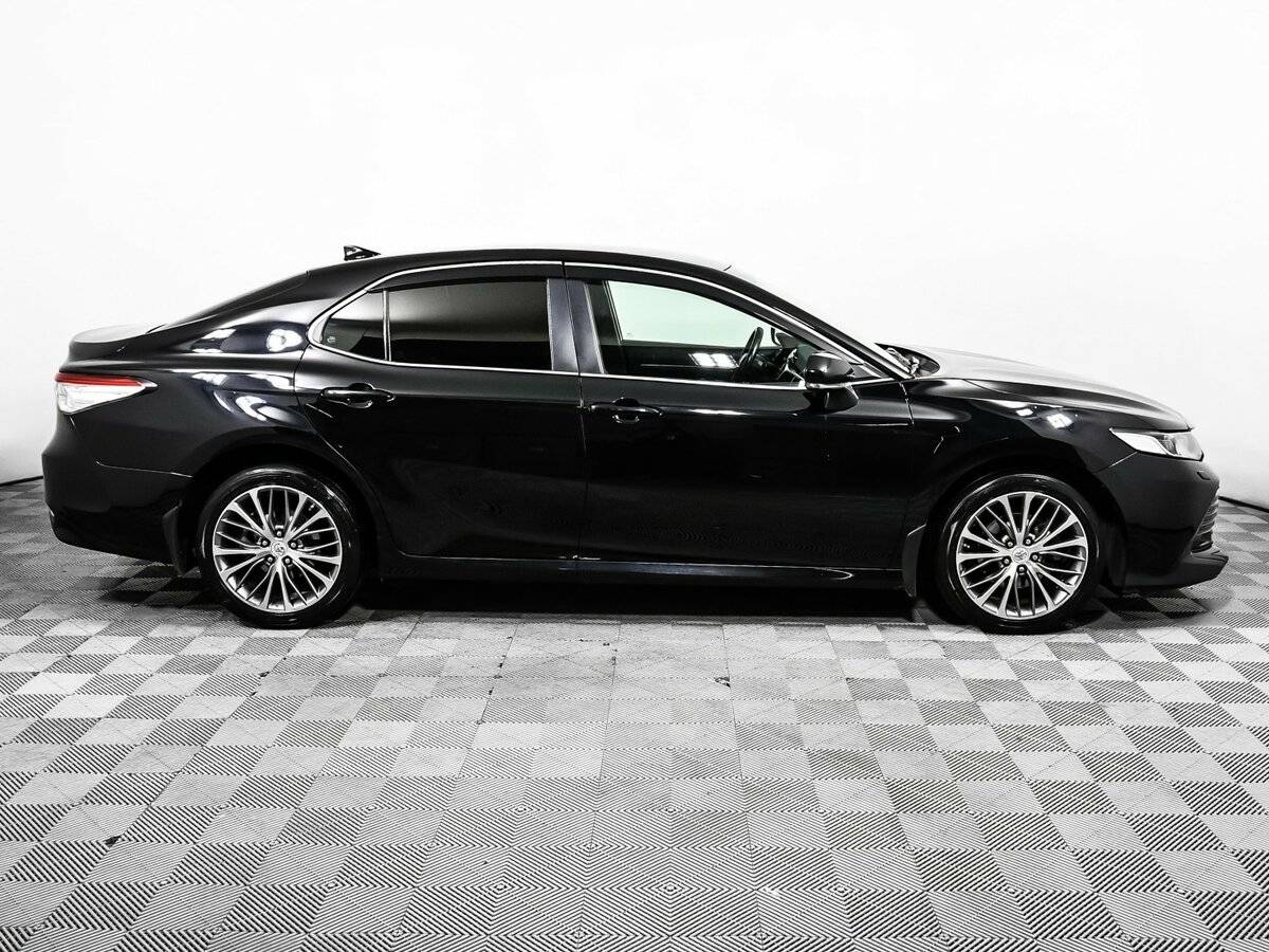 Toyota Camry, 2019 - фото №4