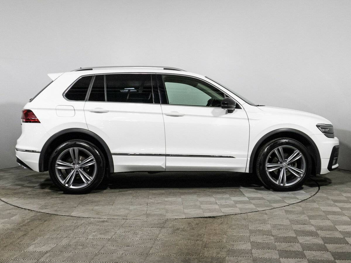 Volkswagen Tiguan, 2020 - фото №4