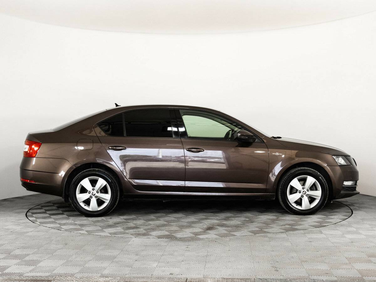 Skoda Octavia, 2018 - фото №4
