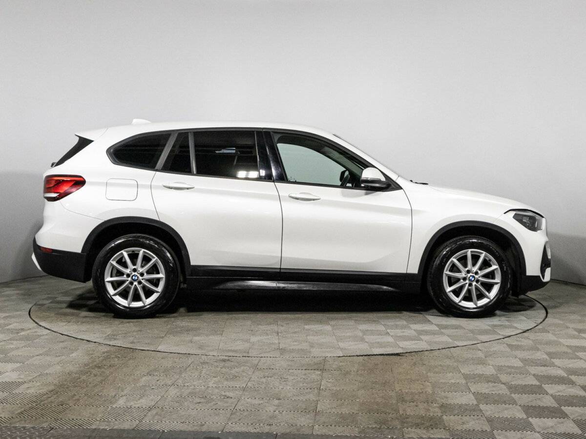 BMW X1 18i sDrive, 2019 - фото №4