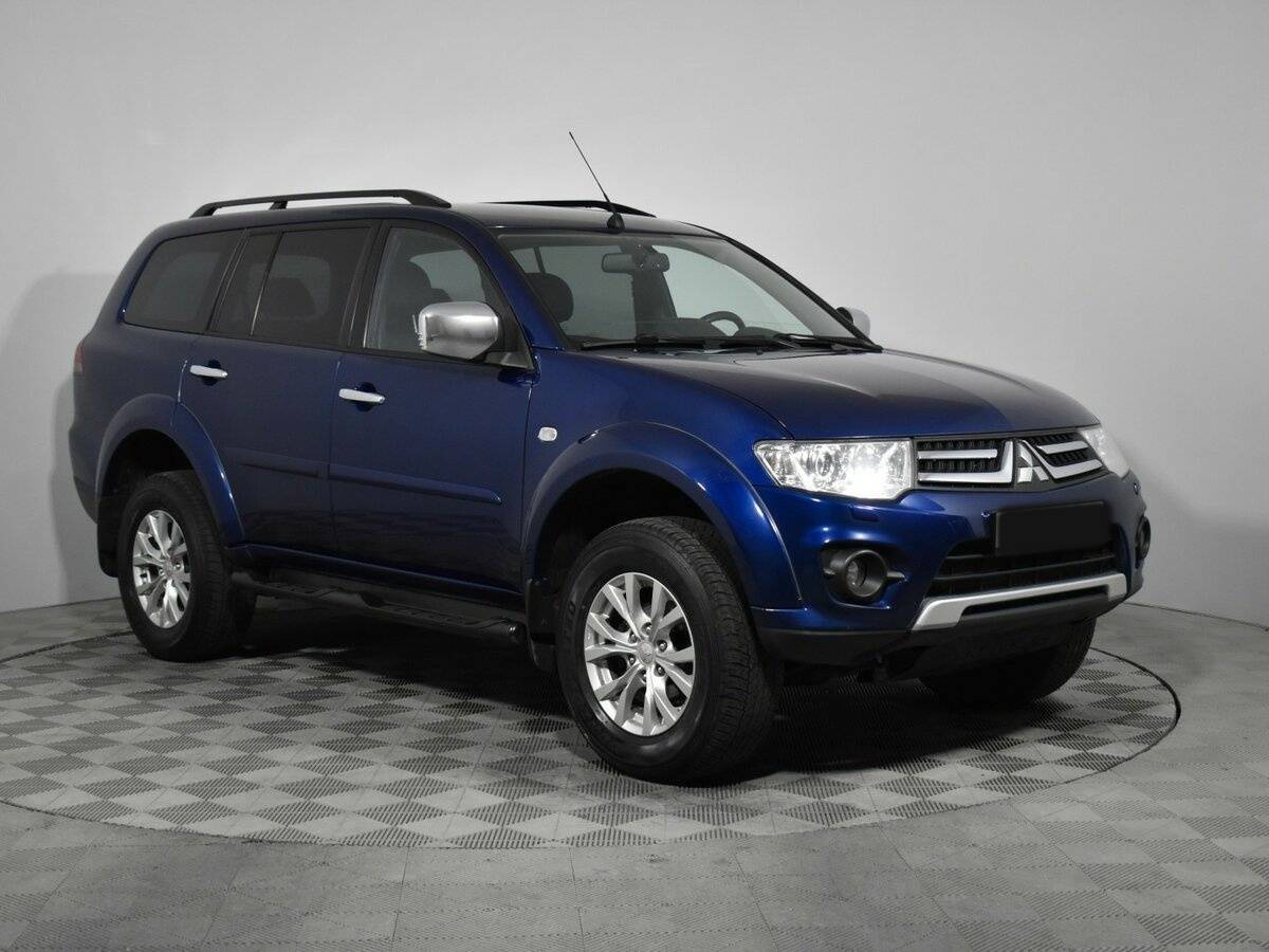 Mitsubishi Pajero Sport, 2015 - фото №3