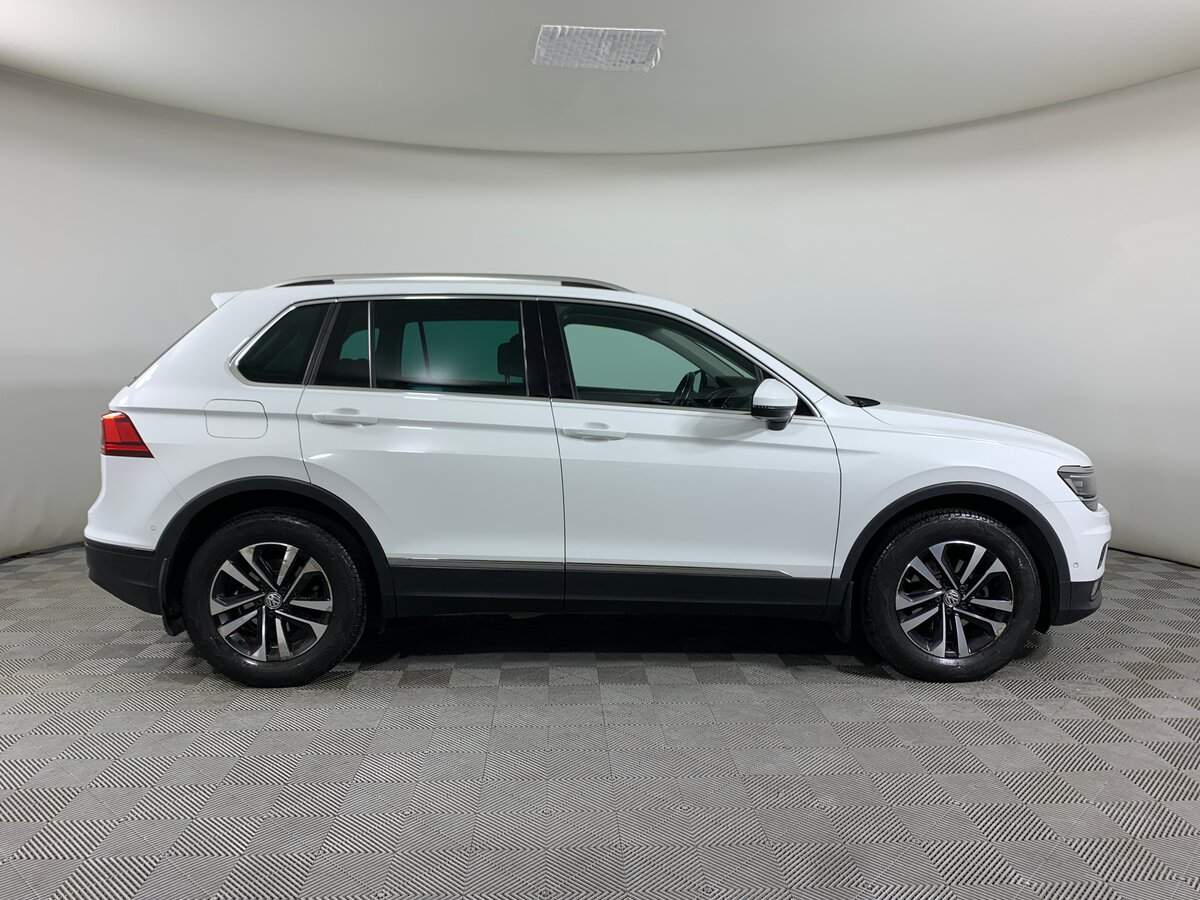 Volkswagen Tiguan, 2019 - фото №4