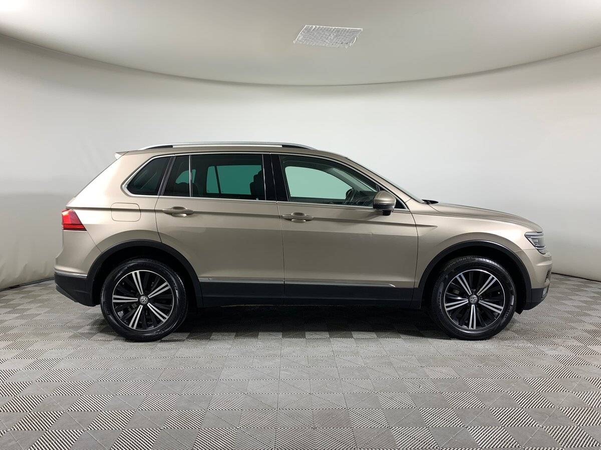 Volkswagen Tiguan, 2018 - фото №4