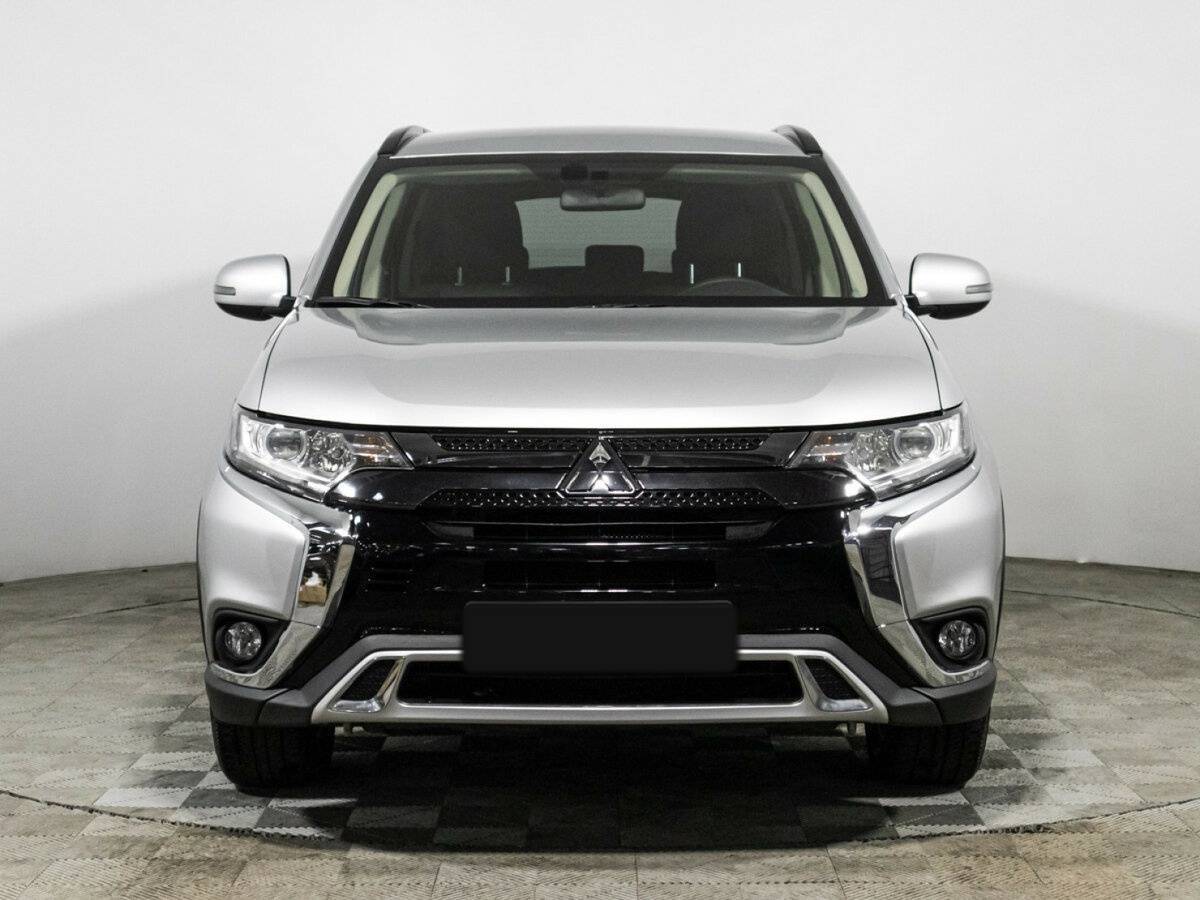 Mitsubishi Outlander, 2022 - фото №2