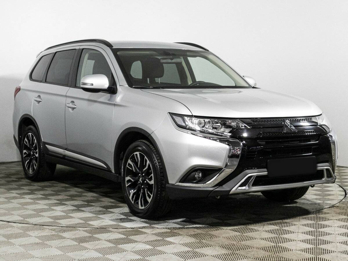 Mitsubishi Outlander, 2022 - фото №3