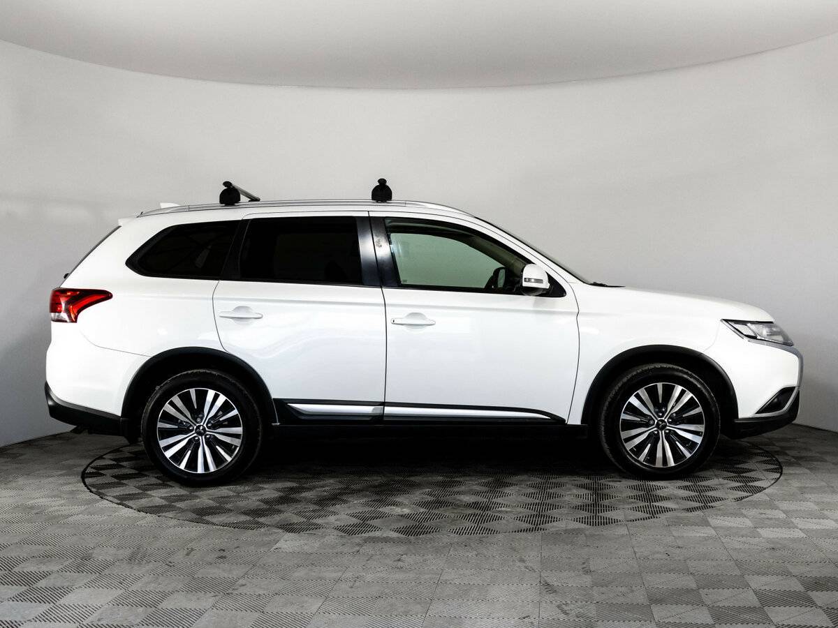 Mitsubishi Outlander, 2019 - фото №4