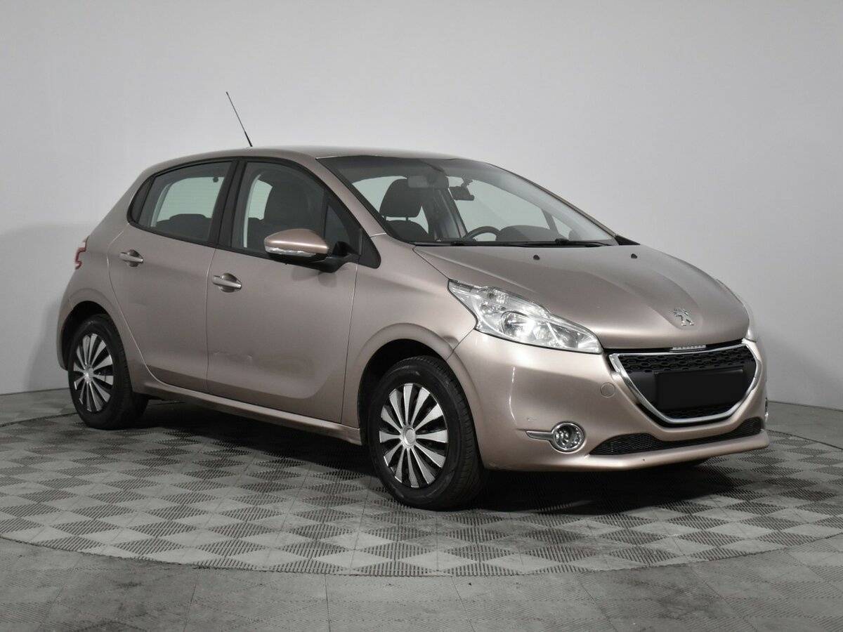 Peugeot 208, 2014 - фото №3