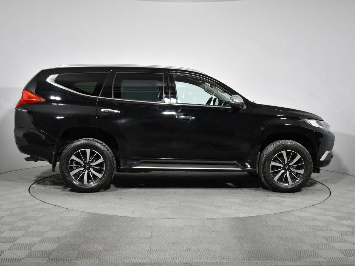 Mitsubishi Pajero Sport, 2017 - фото №4