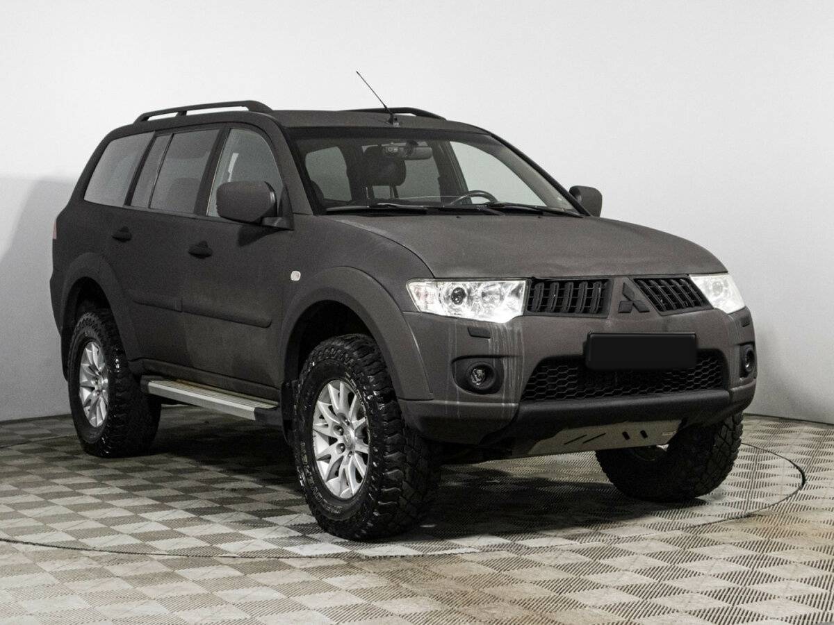 Mitsubishi Pajero Sport, 2012 - фото №3