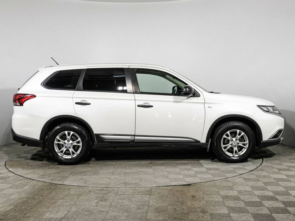 Mitsubishi Outlander, 2016 - фото №4