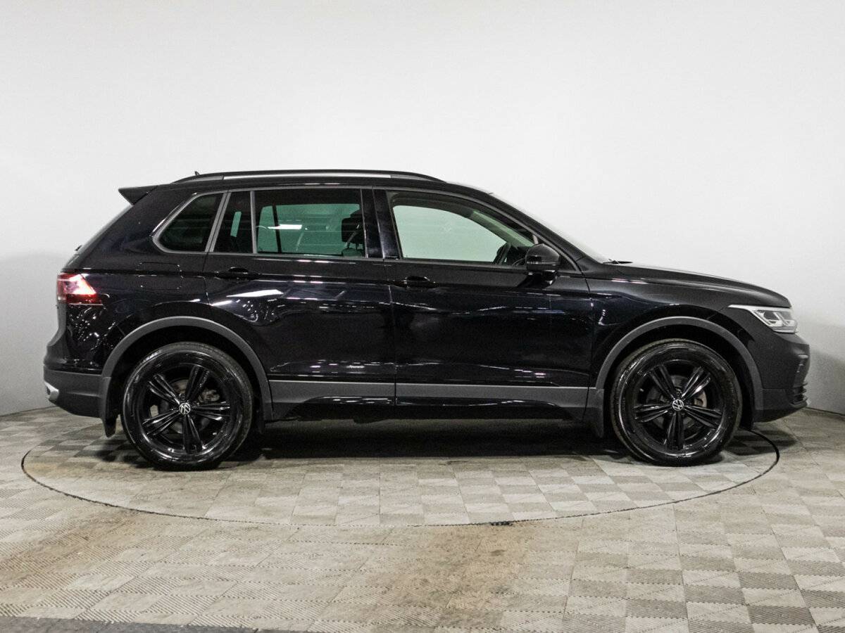 Volkswagen Tiguan, 2022 - фото №4