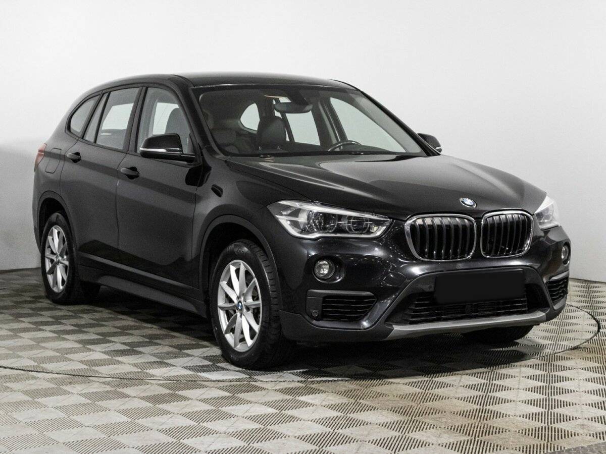 BMW X1 20i xDrive, 2018 - фото №3