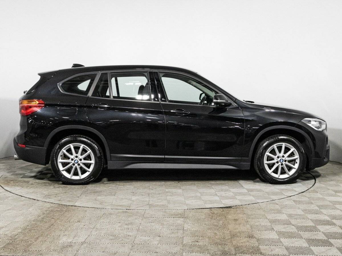 BMW X1 20i xDrive, 2018 - фото №4