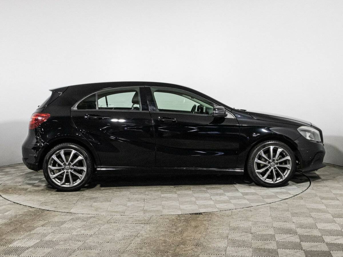Mercedes-Benz A-Класс 180, 2017 - фото №4