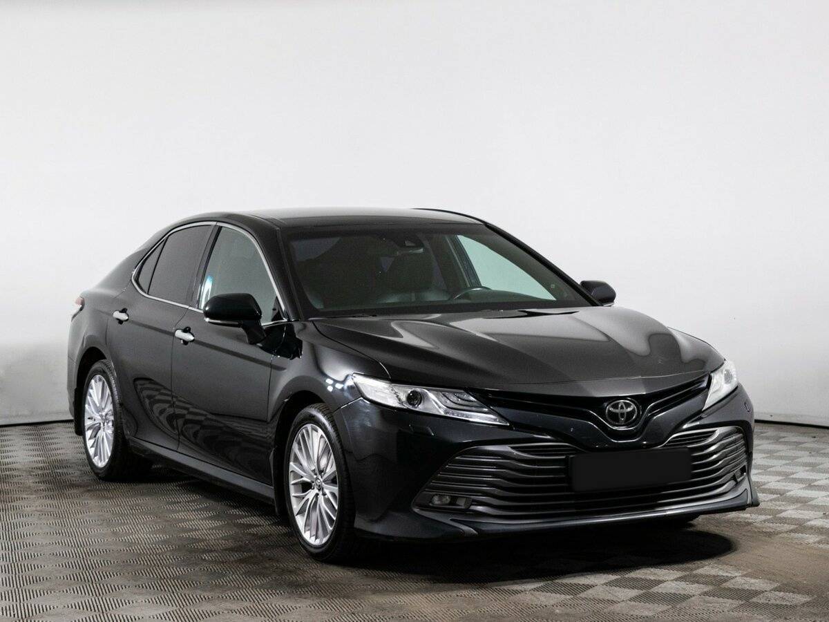 Toyota Camry, 2020 - фото №3